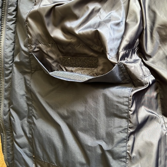 Japanese Uniqlo Down Coat - Picture 9 of 11